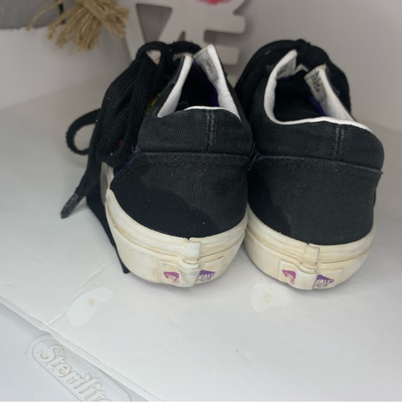 VANS skate shoes.US kids size 13.5. Decor on shoe-flowers, positive vibes - Picture 11 of 15